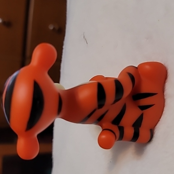 Disney Winnie The Pooh 3 inch Rubber Figure of Tigger, Train Works - Picture 3 of 7